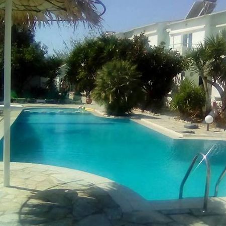 Sea Shell Apartments Pirgos Psilonerou Exterior photo